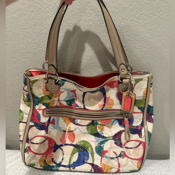 Coach Handbags - Y2K Era Coach Tote- Vintage and in EXCELLENT CONDITION